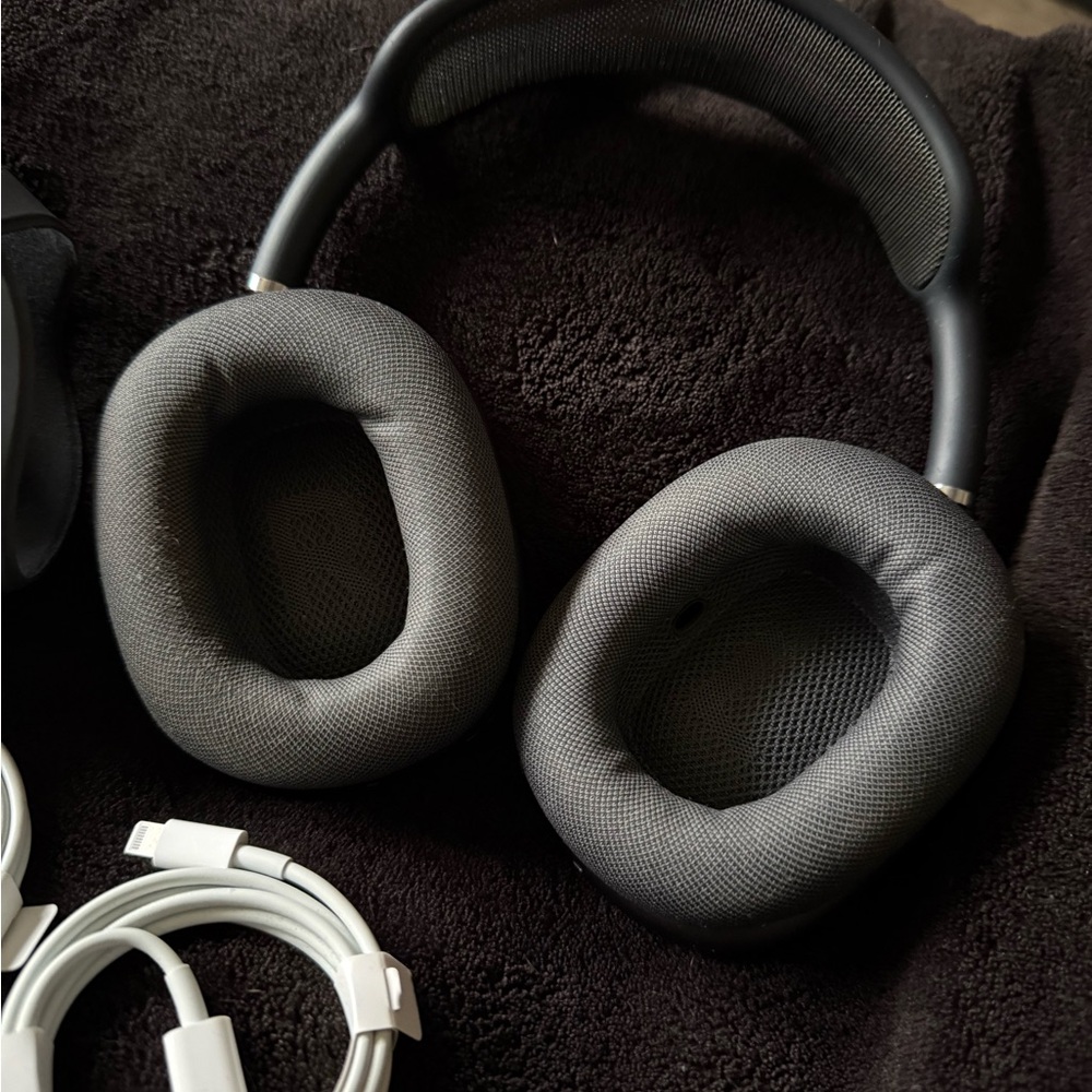 Apple AirPods Max 1 - Picture 4 of 5